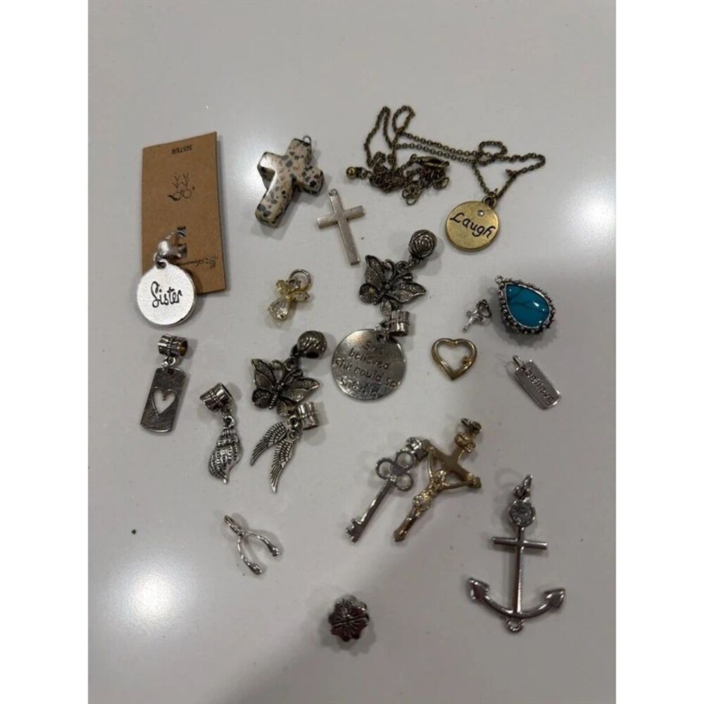 Vtg Style Charms Lot Gold Silver Tone As Is Crafting Jewelry Bracelet Necklace
